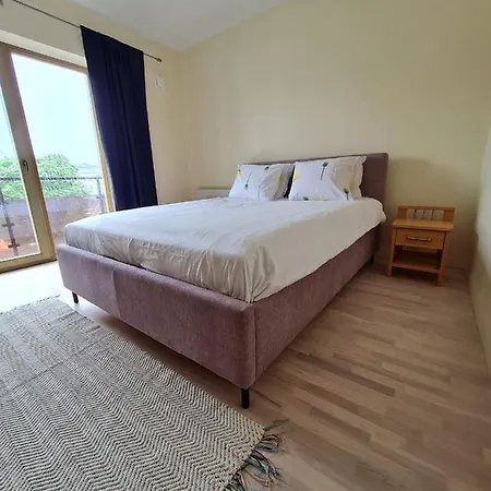 Cozy One Bedroom Apartment In City Center Tallinn Exterior photo